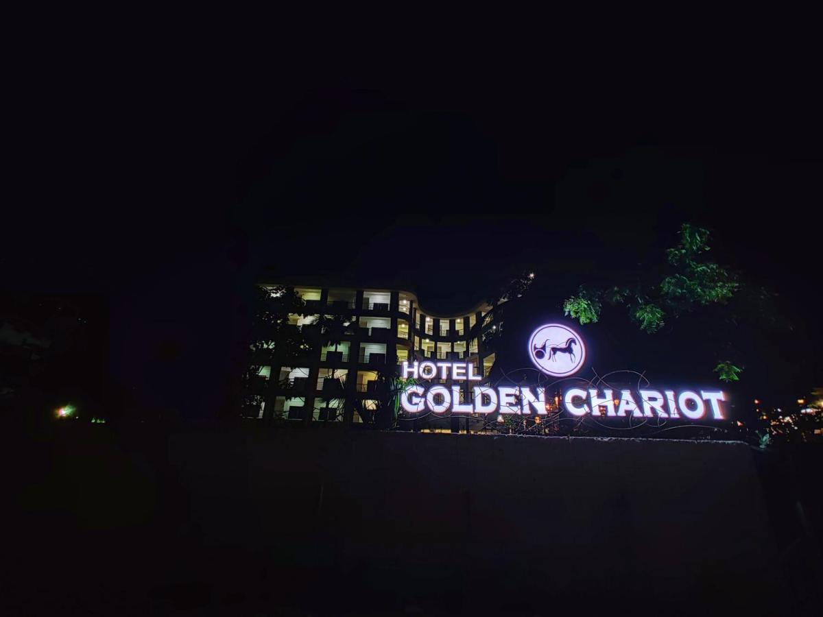 Golden Chariot Hotel Daman Exteriér fotografie
