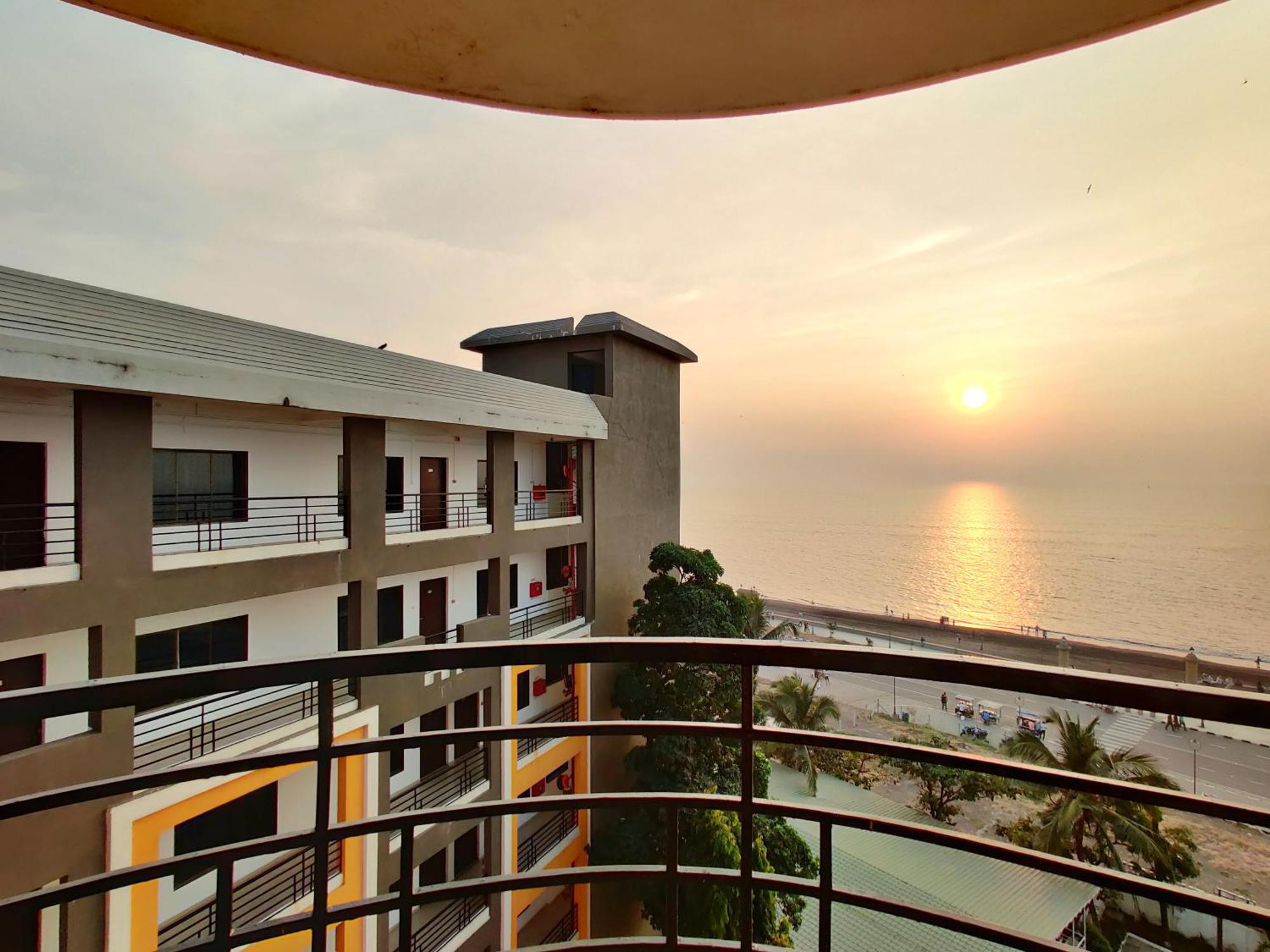 Golden Chariot Hotel Daman Exteriér fotografie